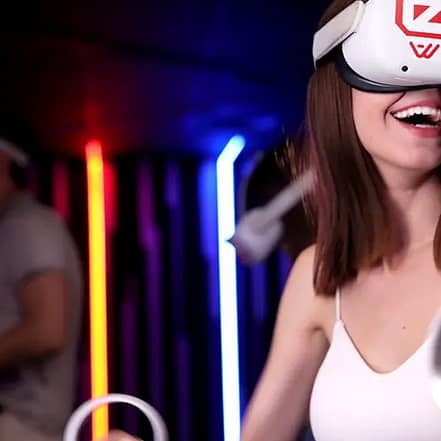 Erlebe ein 60-minütiges Virtual Reality Spiel nach Wahl mit Freunden: für 2, 4 oder 6 Personen (bis Berlin OXGE.com Special Offers, Deals & Discounts in Germany
