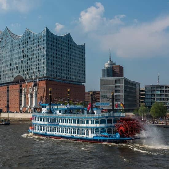 1-Stündige Große Hafenrundfahrt Hamburg at Landungsbrücken, Hamburg, Germany