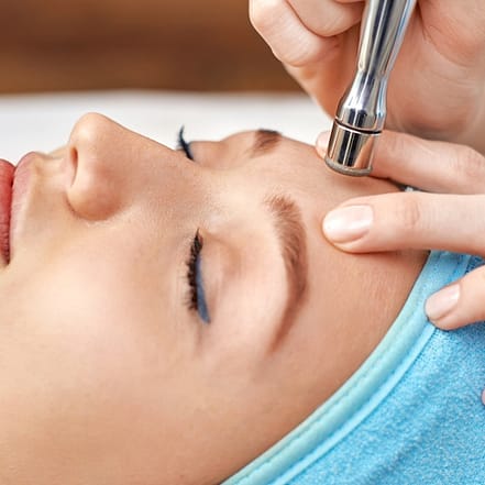 45-50 Min. Diamant-Mikrodermabrasion für Damen, optional inkl. Peeling Düsseldorf OXGE.com Special Offers, Deals & Discounts in Germany