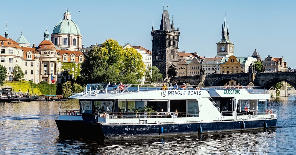 Hop-on-Hop-off-Bustour Prag, opt. mit Bootstour National Deal OXGE.com Special Offers, Deals & Discounts in Germany