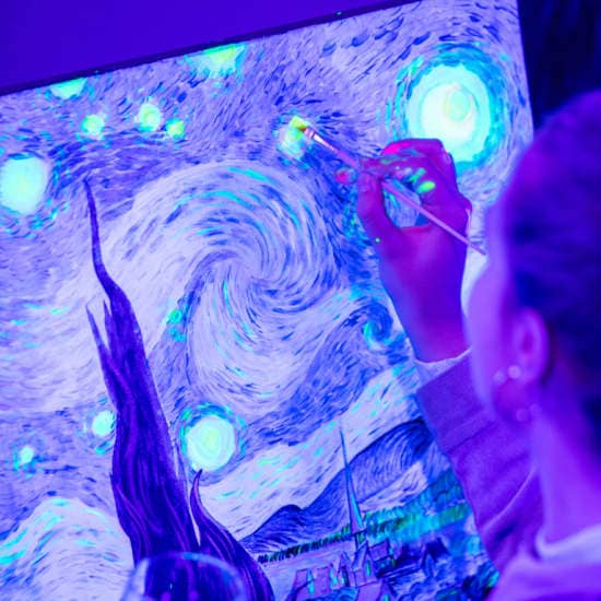 Neon Brush: Malerlebnis im Dunkeln at Playground - Creative Space, Berlin, Germany