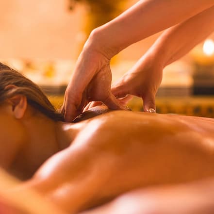 45 Min. Anti-Stress-Ganzkörpermassage oder Rücken-Gesäß-Massage Düsseldorf OXGE.com Special Offers, Deals & Discounts in Germany