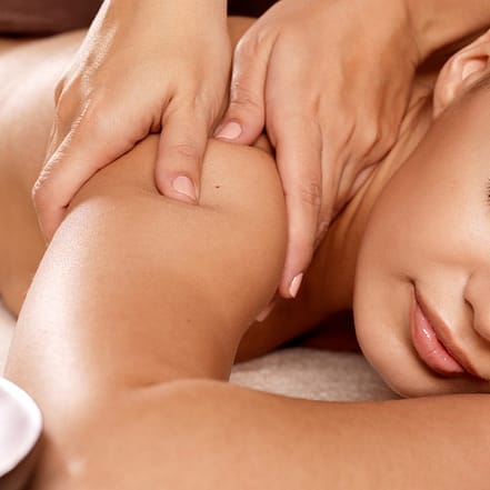 60 oder 90 Min. Ganzkörper-Wellness-Massage oder Körperfaszienbalance München OXGE.com Special Offers, Deals & Discounts in Germany