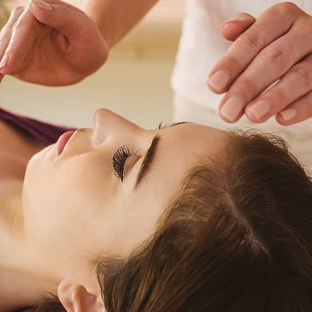 Schöne Haut mit Gesichtsbehandlungen nach Wahl für 1 oder 2 Personen Stuttgart OXGE.com Special Offers, Deals & Discounts in Germany 3