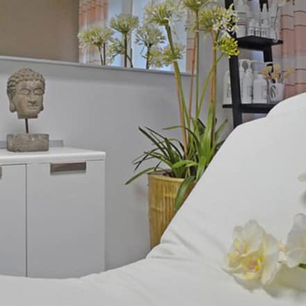 Genieße ein 60-minütiges Microneedling mit Hyaluron für dein Gesicht Frankfurt OXGE.com Special Offers, Deals & Discounts in Germany 2