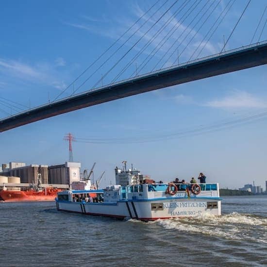 Hamburg: 2-stündige XXL-Hafentour at Landungsbrücken, Hamburg, Germany