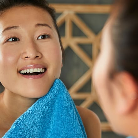 Aqua Facial für strahlende Haut Berlin OXGE.com Special Offers, Deals & Discounts in Germany