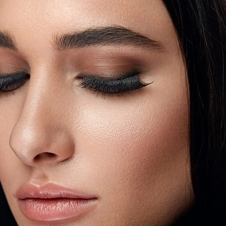 Gesichtsbehandlung mit Microneedling / Augenbrauenkorrektur – 1 Person München OXGE.com Special Offers, Deals & Discounts in Germany