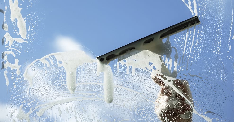 Fensterreinigung (innen & außen) für bis zu 10, 20 oder 30 Fenster Hamburg OXGE.com Special Offers, Deals & Discounts in Germany