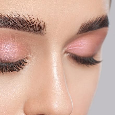 Augenbrauen-Microblading oder Lippen-Permanent-Make-up Hamburg OXGE.com Special Offers, Deals & Discounts in Germany