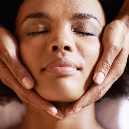 70 Min. Wellness-, Hot-Stone- oder Schwangerschafts-Ganzkörpermassage Berlin OXGE.com Special Offers, Deals & Discounts in Germany
