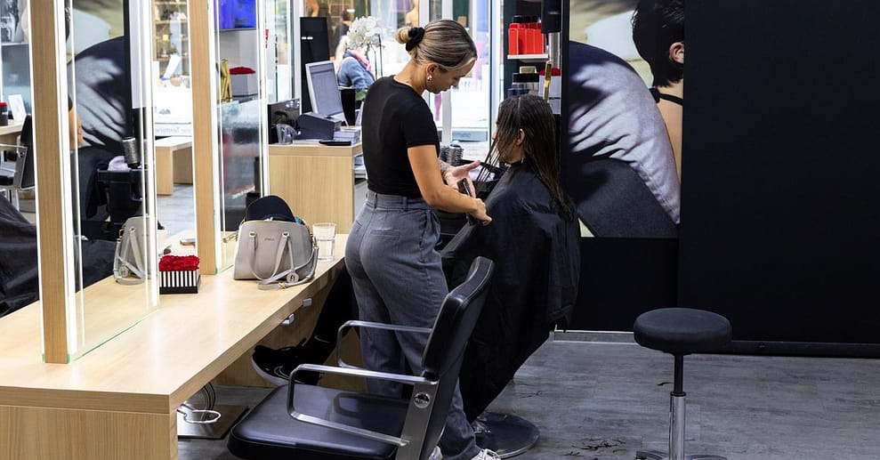 Damen- Haarschnitt inkl. Pflegekur & Kopf-Massage ab 36,90 € Düsseldorf OXGE.com Special Offers, Deals & Discounts in Germany