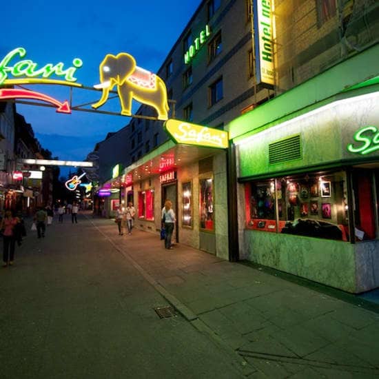 Sex & Crime Tour durch St. Pauli: Reeperbahn-Führung at Zur Ritze, Hamburg, Germany