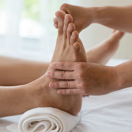 Entspannungspaket für die Füße mit Fußreflexzonen-Massage und mehr Düsseldorf OXGE.com Special Offers, Deals & Discounts in Germany