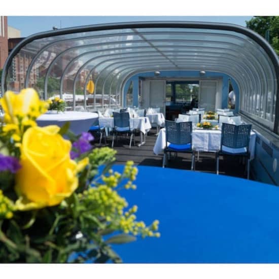 Berlin: 2,5-stündige Dinner-Kreuzfahrt auf der MS Der Fliegende Holländer Berlin at Caprivibrücke, Reederei Becker, Berlin, Germany
