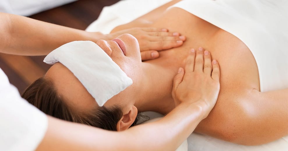 Bis zu 50% Rabatt auf den Gesichtsbehandlung – HydraFacial bei Valipour Kosmetik Frankfurt OXGE.com Special Offers, Deals & Discounts in Germany