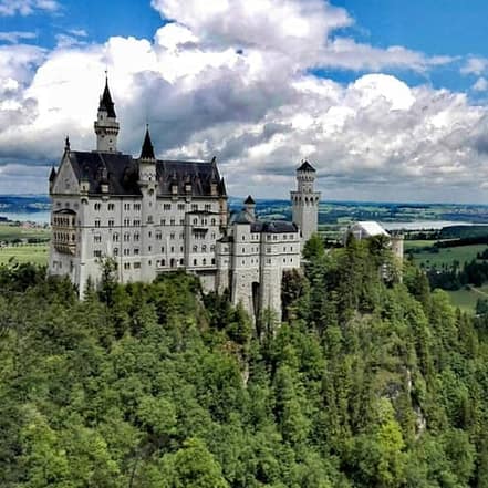 Schloss Neuschwanstein: Eintritt ohne Anstehen + Führung at Neuschwanstein Castle, Munich, Germany OXGE.com Special Offers, Deals & Discounts in Germany