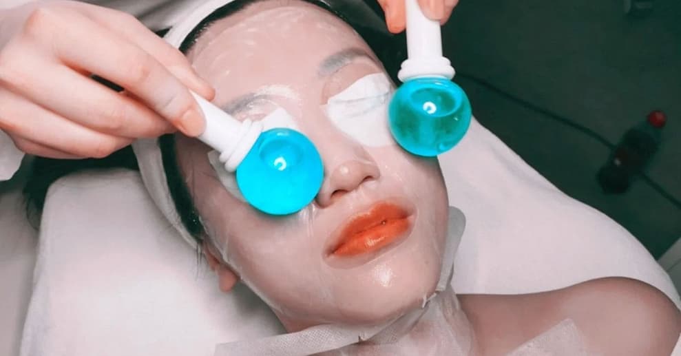 Klassische Gesichtsbehandlung oder Microneedling für 1 Person Düsseldorf OXGE.com Special Offers, Deals & Discounts in Germany