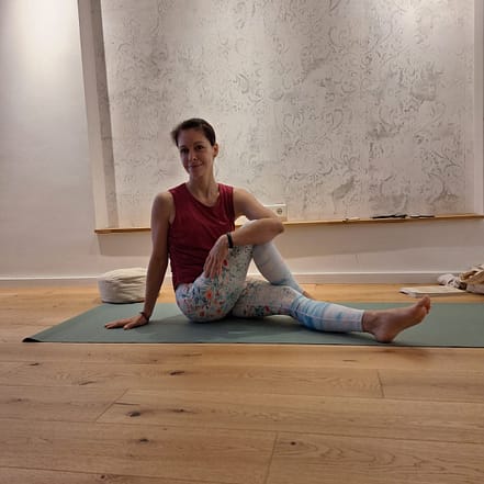 Schnupperkurs, 3er- oder 5er-Karte oder 3-monatiger Yoga Kurs für 1 P. Düsseldorf OXGE.com Special Offers, Deals & Discounts in Germany