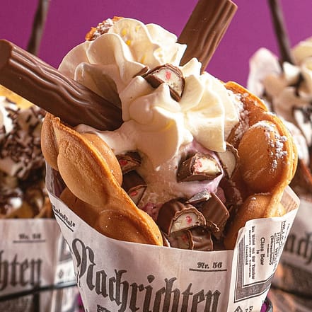 Signature Bubblewaffle inkl. 2 Eiskugeln & Heißgetränk für 1-4 Pers. Berlin OXGE.com Special Offers, Deals & Discounts in Germany