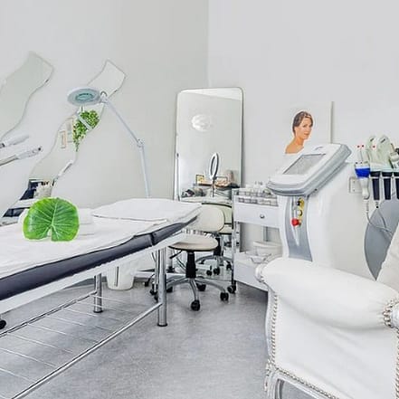 Fußgesundheit pur: 30 Min. medizinische Pediküre für 1 Person Hamburg OXGE.com Special Offers, Deals & Discounts in Germany