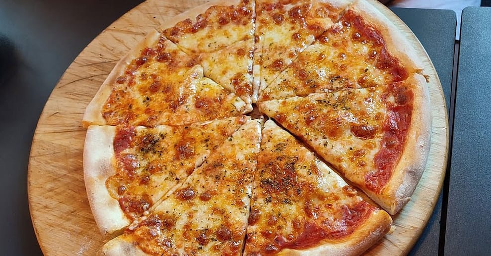 2, 3 oder 4x Pizza nach Wahl – handgemacht, kross und voller Geschmack Leipzig/Halle OXGE.com Special Offers, Deals & Discounts in Germany