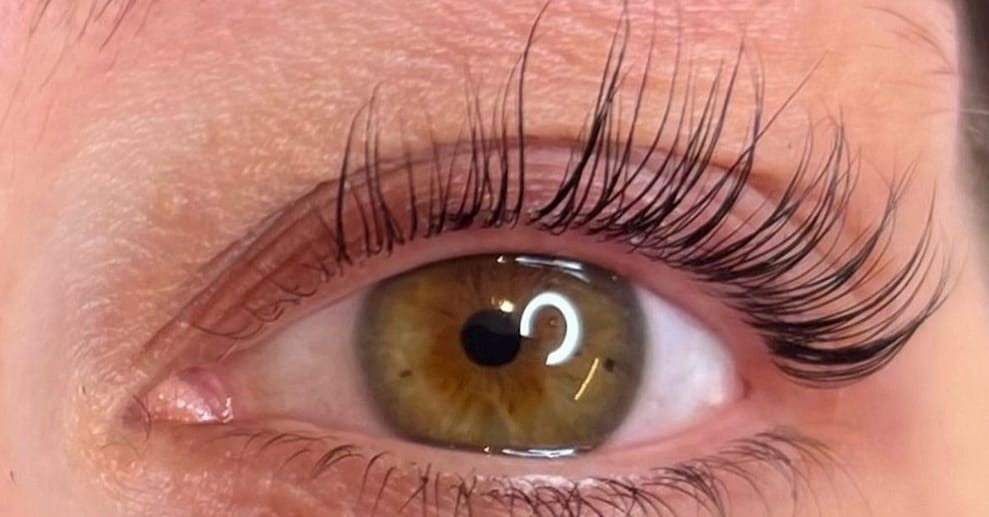 Augenbrauen- und/oder Wimpern-Lifting inkl. für 1 Person Hamburg OXGE.com Special Offers, Deals & Discounts in Germany
