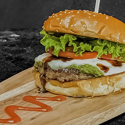 1-4 Burger inkl. Pommes frites / Süßkartoffelpommes und 1-4 Getränke Köln OXGE.com Special Offers, Deals & Discounts in Germany