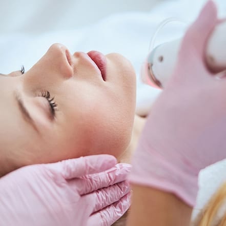 1 oder 2 Behandlungen: Gesichtsbehandlung mit Microneedling Stuttgart OXGE.com Special Offers, Deals & Discounts in Germany