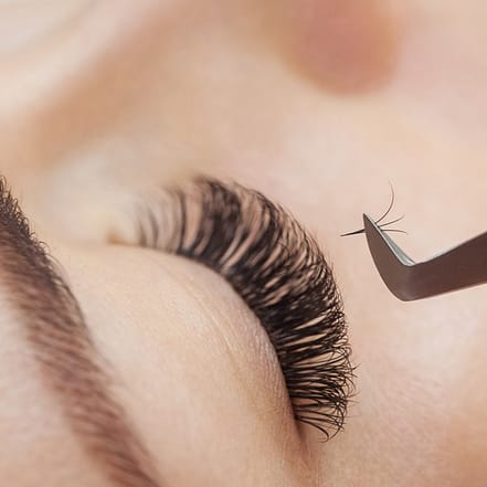 1:1- oder Volumentechnik: Wimpernverlängerung bei Cami Nails & Beauty Dresden OXGE.com Special Offers, Deals & Discounts in Germany