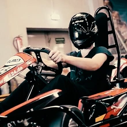 15 oder 45 Min. Kart fahren inkl. Helm & Sturmhaube für 1 Person Bielefeld OXGE.com Special Offers, Deals & Discounts in Germany