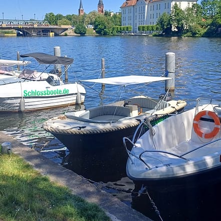 2-6 Std. Miete: Führerscheinfreies Motorboot für bis zu 6 Personen Berlin OXGE.com Special Offers, Deals & Discounts in Germany