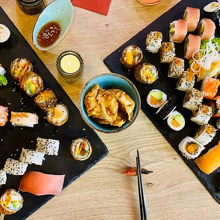 2-Gänge Sushi-Menü mit großer Sushiplatte für 2 oder 4 Personen Berlin OXGE.com Special Offers, Deals & Discounts in Germany