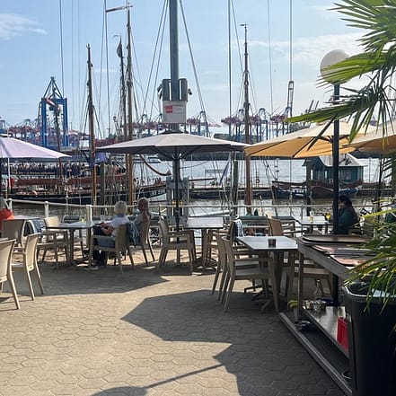 20 oder 30 € Wertgutschein anrechenbar auf Speisen & Getränke Hamburg OXGE.com Special Offers, Deals & Discounts in Germany