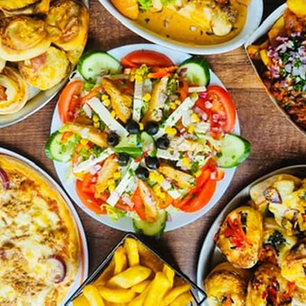 2x Burger nach Wahl mit Pommes oder 2x Pizza nach Wahl inkl. Dessert Essen OXGE.com Special Offers, Deals & Discounts in Germany