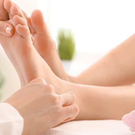 30-60 Min. Fußpflege inkl. Fußbad opt. inkl. Peeling & Massage Leipzig/Halle OXGE.com Special Offers, Deals & Discounts in Germany