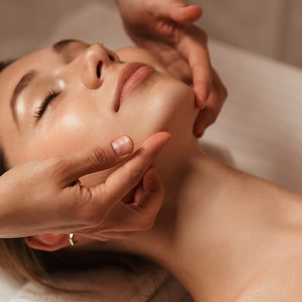 45 Min. oder 80 Min. Byonik-Gesichtsbehandlung für 1 Person Frankfurt OXGE.com Special Offers, Deals & Discounts in Germany
