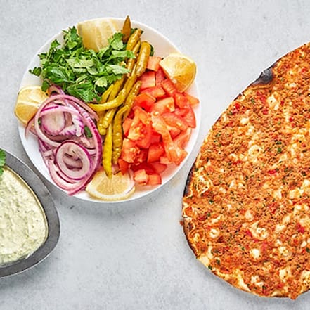 5x, 10x, 15x oder 20x Lahmacun mit Salat & Softgetränk zum Mitnehmen Berlin OXGE.com Special Offers, Deals & Discounts in Germany