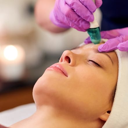 60 Min. Gesichtsbehandlung mit Diamant-Mikrodermabrasion für 1 Person Hamburg OXGE.com Special Offers, Deals & Discounts in Germany