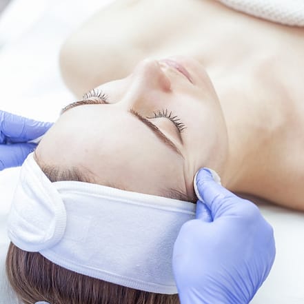 60 Min. manuelle Microdermabrasion inkl. Augenintensivbehandlung Nürnberg OXGE.com Special Offers, Deals & Discounts in Germany