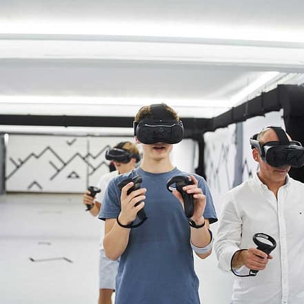 Abtauchen in virtuelle Welten: 60 Min. VR-Experience Düsseldorf OXGE.com Special Offers, Deals & Discounts in Germany