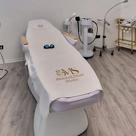 Aqua-Facial- & Microneedling-Gesichtsbehandlung für 1 Person Frankfurt OXGE.com Special Offers, Deals & Discounts in Germany