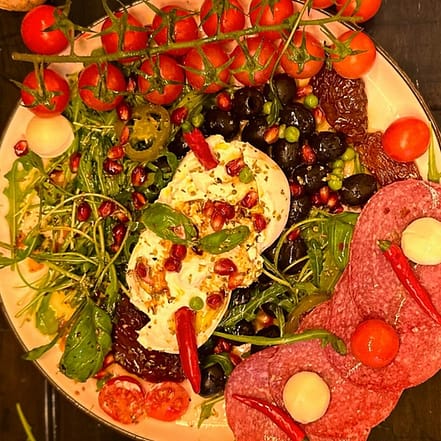 Date Night: Aperol Spritz & Antipasti-Platte für 2 oder 4 Personen Köln OXGE.com Special Offers, Deals & Discounts in Germany