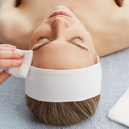 Deep Clean, Snow White Facial, Microneedling oder Kräuterschälkur Düsseldorf OXGE.com Special Offers, Deals & Discounts in Germany