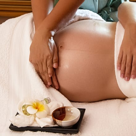 Eine kleine Auszeit: 60 Min. Schwangeren-Ganzkörper-Massage Dresden OXGE.com Special Offers, Deals & Discounts in Germany