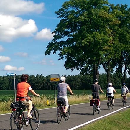 Entdecke Berlin auf zwei Rädern: Tagesmiete für Tourenrad oder E-Bike Berlin OXGE.com Special Offers, Deals & Discounts in Germany