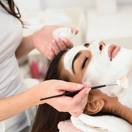 Gesichts- oder Körperbehandlung bei Luxury Line Kosmetik München OXGE.com Special Offers, Deals & Discounts in Germany