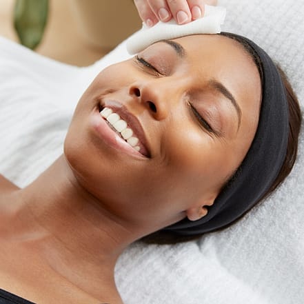 Gesichtsbehandlung und Goldserum Berlin OXGE.com Special Offers, Deals & Discounts in Germany