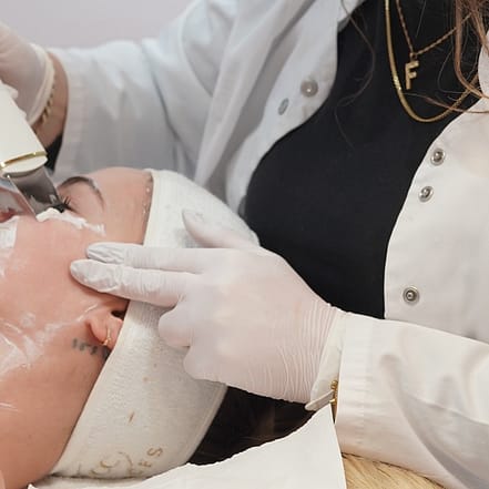 Klassische Gesichtsbehandlung mit Wimpernlifting/ Augenbrauenstyling Frankfurt OXGE.com Special Offers, Deals & Discounts in Germany