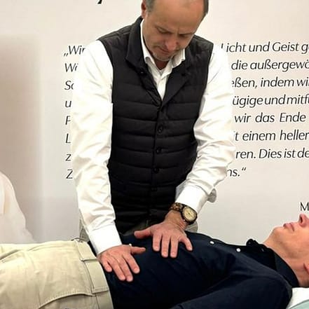 Koreanische Akupressur-Behandlung / Spezialmassage – Ganzkörper Hamburg OXGE.com Special Offers, Deals & Discounts in Germany
